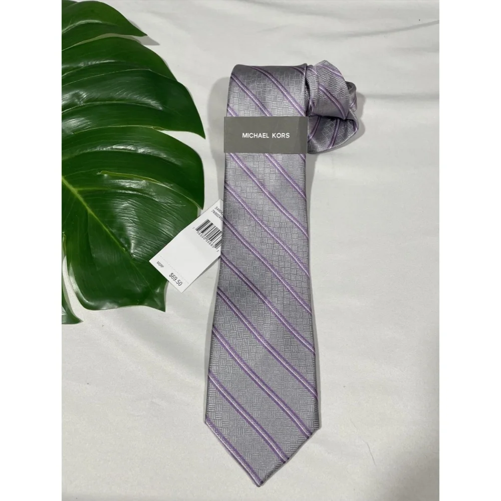 NWT $70 Michael Kors [ Men's Tie ] Cross-Hatch and Stripe in Grey/ Purple‎